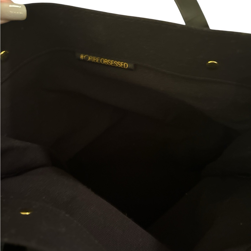 Oribe Elegant Black and Gold Tote - Picture 6 of 11